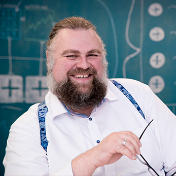 Dr. Dominik Renzel