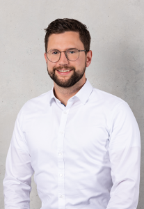 Christoph Holinski ist Manager Projects, Strategy and Transformation bei camano GmbH & Co. KG